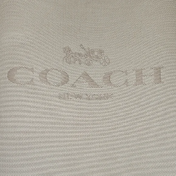 *NEW* COACH Cream and Navy Bag with Red and Light Blue Trim - Picture 12 of 13